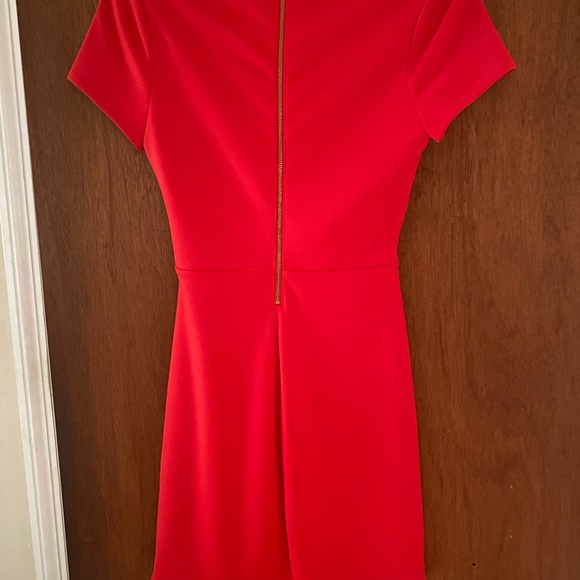 Express red mini dress with cut out - Picture 3 of 5
